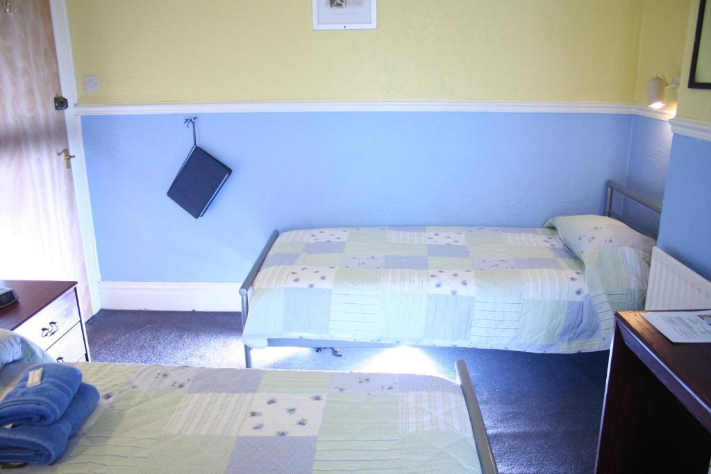 Devon View Guesthouse Swansea Oda fotoğraf
