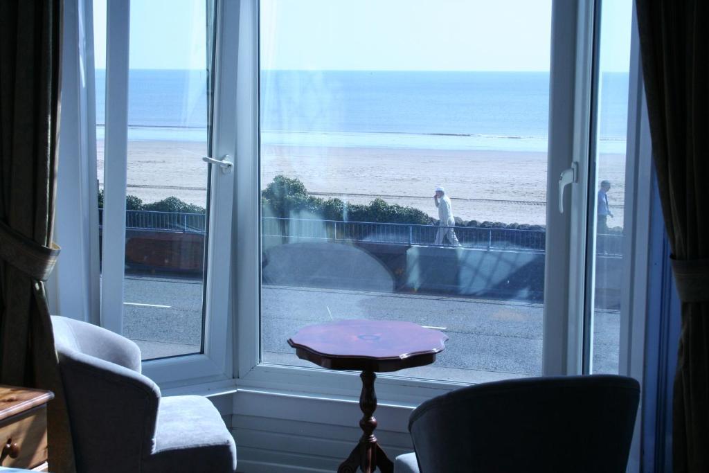 Devon View Guesthouse Swansea Oda fotoğraf